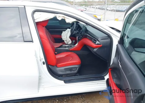 2021 Toyota Camry Xse z USA, uszkodzony, nr VIN 4T1K61AK8MU525668